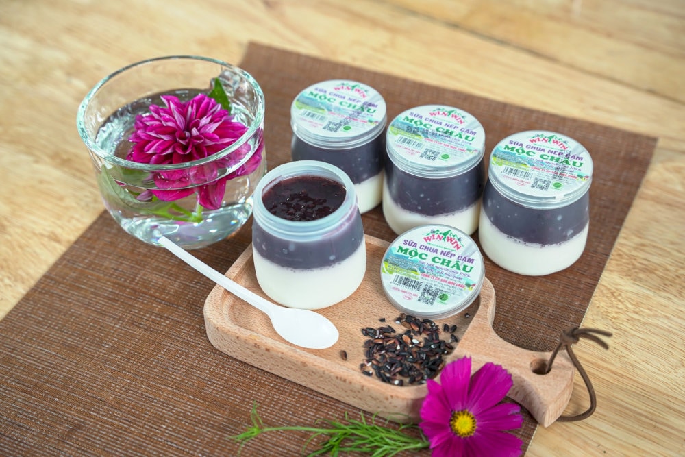 Sữa chua nếp cẩm Mộc Châu 